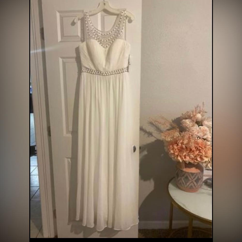 David’s Bridal wedding dress. White. Size 10